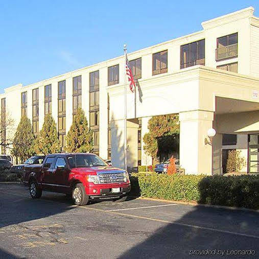 Hotel I-64 Richmond Dumbarton 外观 照片